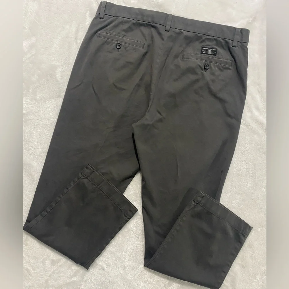 BANANA REPUBLIC Aiden Chino Size 35